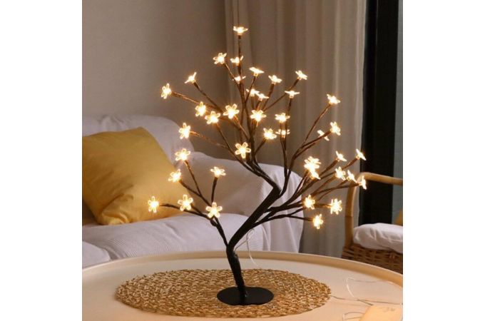 Дерево с гирляндами, металлическая основа (белые цвет лампочек)