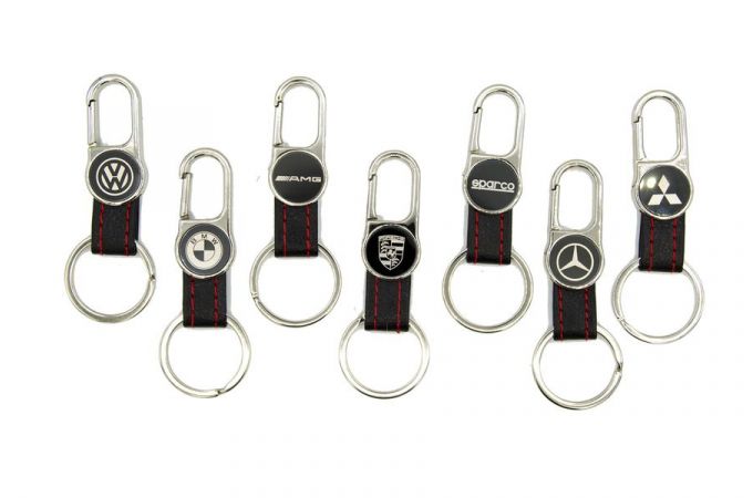 Брелок для ключей с карабином и логотипом (M пакет)