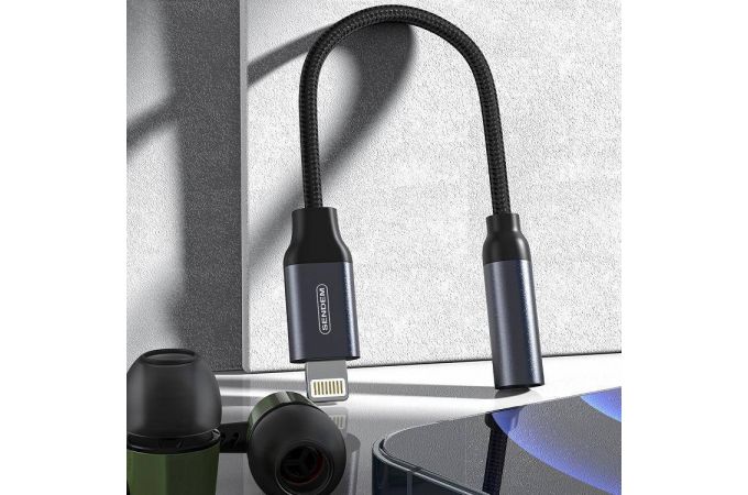 Адаптер для проводной гарнитуры iPhone c 3.5 мм на Lighting SENDEM A13 Bluetooth 11см