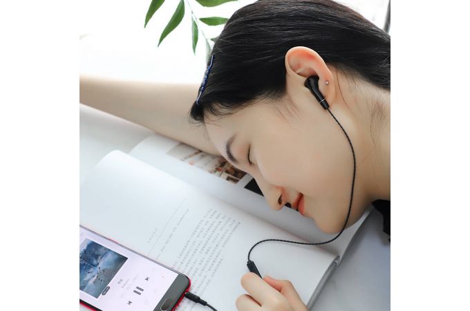 Наушники вакуумные проводные HOCO M61 Nice tone single ear universal earphones with mic (черный)