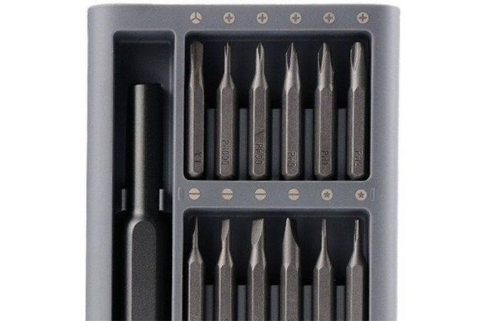 Отвертка с набором насадок Помощник PT-INO01