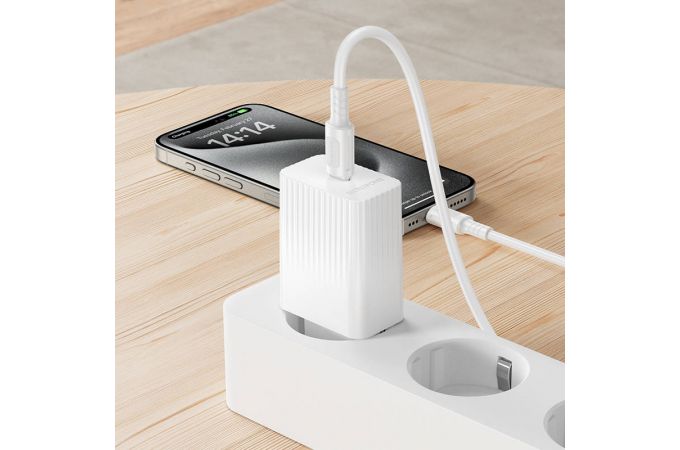 Сетевое зарядное устройство USB-C BOROFONE BAS73A Source PD20W  (EU) белые