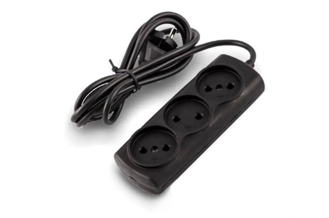 Сетевой удлинитель Радист без заземления  3,0м, 3 розетки, 6А, 2*0,75мм, ШВВП, черный (Р16-010)
