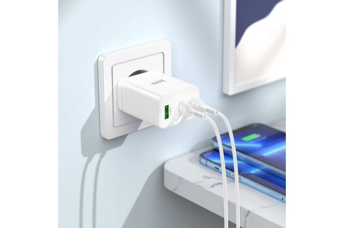 Сетевое зарядное устройство USB+2USB-C + кабель Type-C-Lightning HOCO N33 Powerful PD35W + QC3.0 (белый)