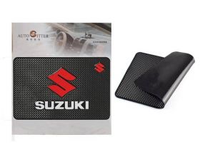 Коврик на панель с маркой авто Suzuki (20х13 см)