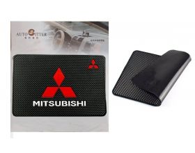 Коврик на панель с маркой авто Mitsubishi (20х13 см)