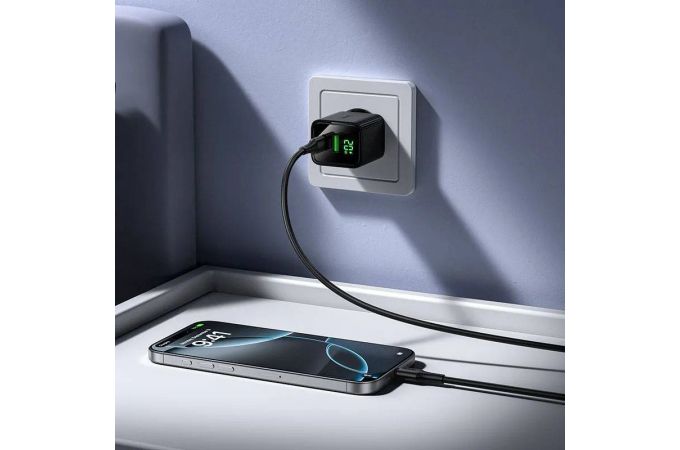 Сетевое зарядное устройство HOCO CS83A Excellent PD20W+QC3.0 с цифровым дисплеем (черный)