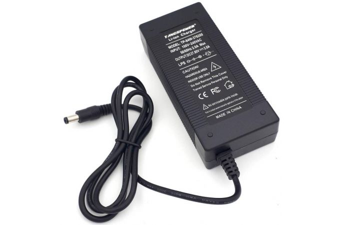 Адаптер питания для электросамокатов для Li-Ion батарей (37.80V 2.0A 5.5*2.1)