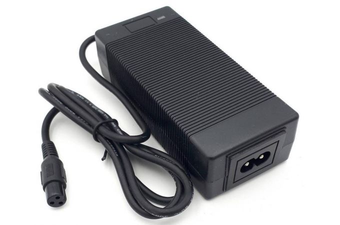 Адаптер питания для электросамокатов для Li-Ion батарей (12.60V 3.0A Balance)