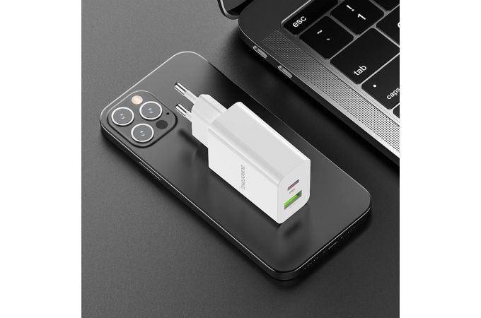 Сетевое зарядное устройство USB + USB-C BOROFONE BA56A Lavida speed PD20W+ QC3.0 (белый)